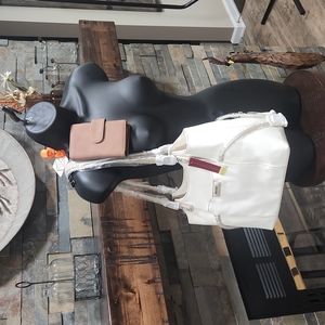 NWT KOLTOV FIONA LARGE TOTE AND MUNDI WALLET 🤎🤍